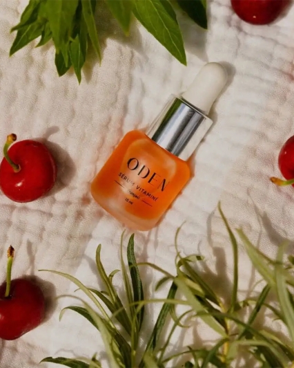 Sérum Vitaminé ODEN pour une peau éclatante de vitalité.