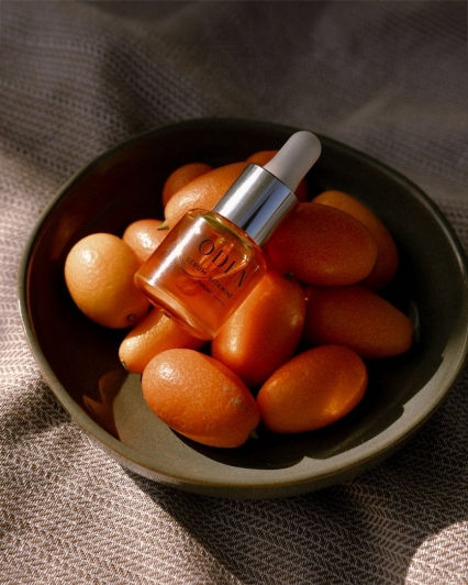 Sérum Vitaminé ODEN pour une peau éclatante de vitalité.